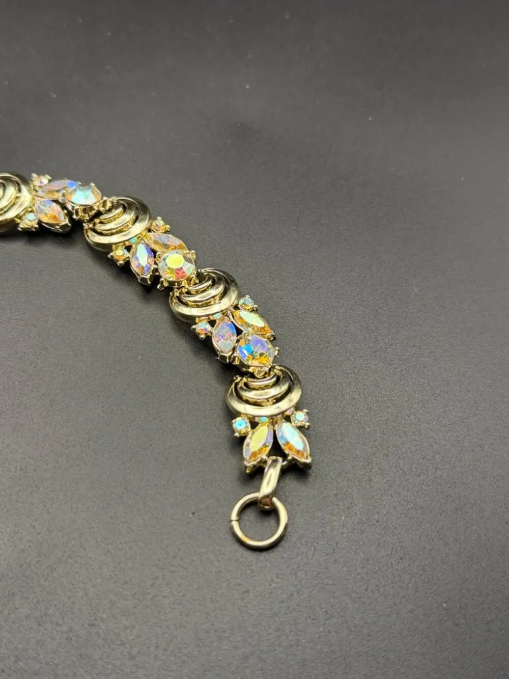 Vintage Gold Tone Aurora Borealis Rhinestone Necklace, Earrings & Bracelet Parue